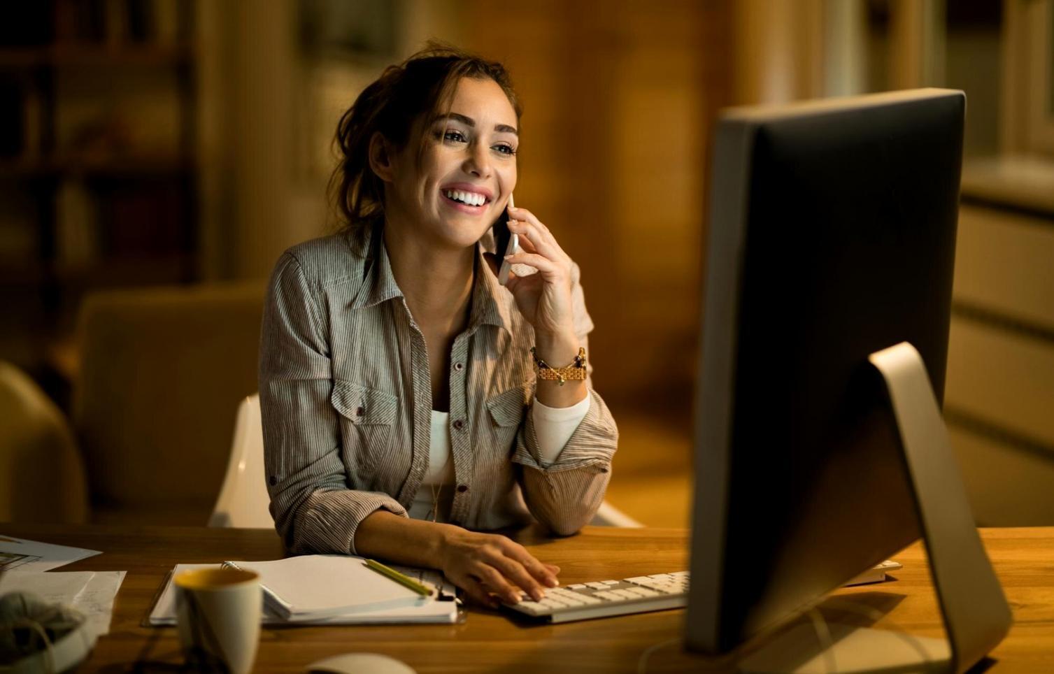 Team Juralisdex al lavoro durante una sessione di consulenza sul traffico web